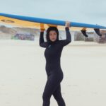 Shirine Boutella Instagram - 2 jours en colonie de vacances pour fêter les 5 ans de @joandjoe.hossegor ! Merci @all de me faire vivre ces expériences qui font briller les yeux et qui font grandir mon cœur. La cadre est tellement chouette, l’équipe super accueillante. On se croirait à la maison. Pour les intéressés on est sur des petits prix, avec des options plutôt chouettes : vélo à disposition, cuisine si on veut économiser des sous, des dortoirs ou des petites chambres trop mignonnes. La bouffe du restaurant est super bonne et apparemment les soirées sur place sont folles.. Hossegor, je reviendrai. La reine de la vague a encore un peu de taff.. @clarissecastan @senda_boutella @kaulivaast @marinelorphelin_off @paolalct @alancrd