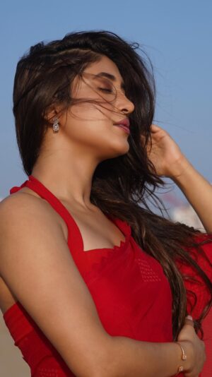 Shivangi Joshi Instagram - हो सवाल कोई भी, तू जवाब लगे
बचपन की कहानी, तू कोई ख़्वाब लगे
तेरा दिल जो दुखाए, उसे पाप लगे
प्यारा इतना तू मुझे पंजाब लगे ♥️