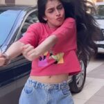 Shivika Rishi Instagram - Cool summer vibes…🍉🌞🌴 #summervibes #bumpa #dance #trendingnow #viralvideos #explorepage✨ #freestyledance #instagram @ifeelking @jasonderulo @piyush_bhagat @shaziasamji