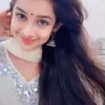 Shivika Rishi Instagram - Transition one..✨🦢 #instagram #viralreels #explore #transitionreels #viralvideos #ifeelking @ifeelking #featured