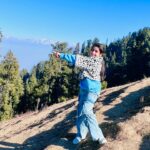 Shivika Rishi Instagram - Qaafirana sa hai…🍃🏔️🍂 #sundayvibes #instagram #photooftheday #hills #naturephotography #beauty #exploremore