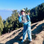 Shivika Rishi Instagram - Qaafirana sa hai…🍃🏔️🍂 #sundayvibes #instagram #photooftheday #hills #naturephotography #beauty #exploremore