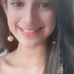 Shivika Rishi Instagram - Tum khamoshi….🤎 #instagram #lipsync #expression #loveislove #viewsforviews #explorepage