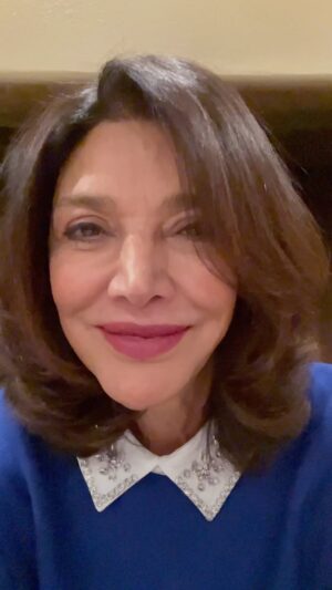 Shohreh Aghdashloo Instagram - Happy New Year! 🎊🎉🎈

Wishing you health, prosperity, and most importantly, peace in the world.

Love, 
Shohreh

سال نو میلادی مبارک. با آرزوی سلامتی، کامیابی و از همه مهم تر صلح در جهان. 🎊🎉🎈

#happynewyear #happynewyear2024