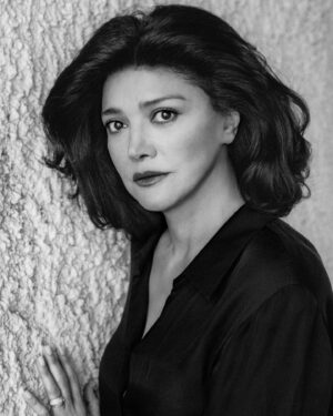 Shohreh Aghdashloo Instagram - From auditions to late-night theatrical rehearsals, this portrait captures a time when dreams seemed distant, but determination was close at hand. As a now Oscar-nominated and Emmy-winning actress, I can't help but reflect on the relentless pursuit that led me here.

Today, as we face the @sagaftra strike, those obstacles are magnified for many young actors. The fight for fair residuals is more critical than ever as the industry grapples with insufficient compensation and the looming threat of AI's intrusion into our craft. It's not just about survival; it's about preserving the human touch, the emotion, and the authenticity that only living, breathing actors can provide. 

The road may be long and the challenges great, but our responsibility is to stand up for what's right. Together, we can shape a future where art thrives and artists are valued.

این عکس از آزمون ها گرفته تا تمرین های تئاتر تا دیر وقت شب، زمانی را به تصویر می کشد که دسترسی به رویاهایم دور به نظر می رسیدند، اما عزم ام راسخ بود. به عنوان بازیگری که اکنون نامزد جایزه اسکار و برنده جایزه امی شده ام، نمی‌توانم در مورد پیگیری بی‌وقفه‌ای که من را به اینجا رساند فکر نکنم.

امروز که با اعتصاب SAG-AFTRA روبرو هستیم، این موانع برای بسیاری از بازیگران جوان سخت تر شده است. و مبارزه برای کسب حقوق منصفانه از هر زمان دیگری حیاتی‌تر است زیرا عدم پرداخت حق امتیاز نویسندگان و بازیگران از پخش فیلم ها و سریال هایشان و تهدید احتمالی نفوذ هوش مصنوعی در صورت امکان می‌تواند صدمه بزرگی بر پیکر صنعت فیلم و سریال ها وارد آورد و بسیاری از بازنشسته ها را که با حق امتیازشان زندگی می‌کردند را بی خانمان کند.  و عدم حفظ لمس انسانی، احساسات، و اصالتی که فقط بازیگران زنده می‌توانند ان را به تصویر بکشند لطمات بسیاری را در به تصویر کشیدن واقعیت به همراه خواهد داشت. راه ممکن است طولانی و چالش ها بزرگ باشند، اما مسئولیت ما این است که برای آنچه درست است بایستیم. ما با هم می توانیم آینده ای را رقم بزنیم که در آن هنر واقعی شکوفا شود و قدر هنرمندان به جا آورده شود.

#sagaftrastrong #sagaftrastrike #sagaftra