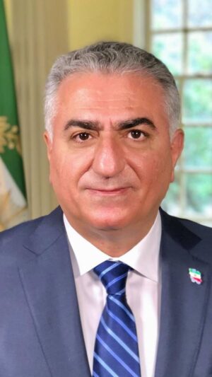 Shohreh Aghdashloo Instagram - I trust Prince Reza Pahlavi to be my representative and hopefully all the freedom-loving Iranians during the transition from the Islamic Republic with consequent free elections involving all political classes and different ethnic groups to choose the future political system of Iran and its leaders.

شاهزاده رضا پهلوی نماینده من در دوران گذار از جمهوری اسلامی و در نتیجه انتخابات آزاد با حضور همه طبقات سیاسی و اقوام مختلف برای انتخاب نظام سیاسی آینده ایران و رهبران آن است.

 #iran #mahsaamini
#من_وکالت_میدهم