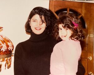 Shohreh Aghdashloo Instagram - Happy Birthday My beloved Tara Jane Touzie. Your presence in my life has given me the courage and strength to not be afraid of anything and to live deliriously. Wish you happiness, prosperity, and health. ❤️🥰🥰🥰

Your father and I are so proud of you.

تارا جان عزیزم، دختر دلبندم‌. نفس ام‌، تولدت مبارک. حضورت در زندگی ام به من شجاعت و قدرت بخشید تا از ناملایمات زندگی نترسم و دلیرانه زندگی کنم. سلامت وشاد‌ باشی، که‌ جز از این ۲ من آرزوی دیگری ندارم. به امید دیدارت 🥰🥰🥰❤️

هوشنگ و من به وجودت افتخار می‌کنیم.