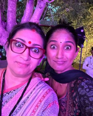 Shraddha Gautam Instagram - Guys, I performed a stand up set today. For the women officers in the government - Officers in Indian administrative services, leaders across ministries. My mother would have been so so proud!  Ms. Smriti Irani is tons of fun! 😄This selfie was after my performance!
