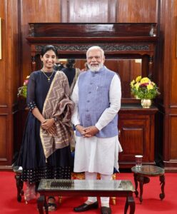Shraddha Gautam Instagram - Namashkar, yes, I met the Honorable Prime Minister of our Country. His first word to me was ‘Aiyyo!’. I am not blinking, that’s my ‘O My Jod, he really said that, this is really happening!!!!’ look. Thank you @narendramodi ji!