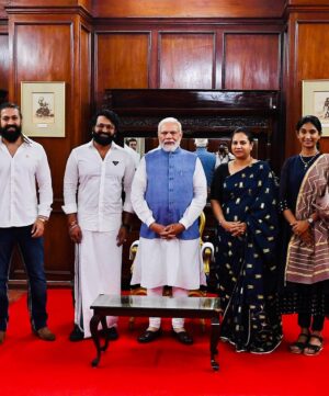 Shraddha Gautam Instagram - Namashkar, yes, I met the Honorable Prime Minister of our Country. His first word to me was ‘Aiyyo!’. 
I am not blinking, that’s my ‘O My Jod, he really said that, this is really happening!!!!’ look. Thank you @narendramodi ji!