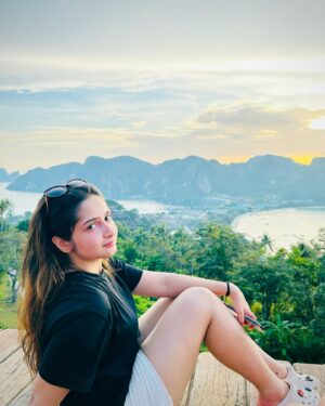 Shreema Bhattacherjee Instagram - Chasing sunsets and sipping on sunshine.🌞🏖️🌊

#sunset #phiphiisland #phiphiviewpoint #blessed #omnamahshivaya