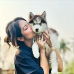 Shreema Bhattacherjee Instagram – Pawsitively purrfect moments.😘
My baby @coconjulie🐾 
📸 @officialindranil ❤️

#husky #huskymom #pawpatrol #coco