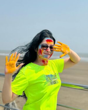 Shreema Bhattacherjee Instagram - Let’s add some colors to our lives and make it beautiful. Happy Holi!💕🦋

#holi #holi2024 #love #colors #thankyouuniverse #fullmoon