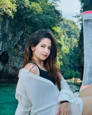 Shreema Bhattacherjee Instagram - This is the life❤️✨

#krabi #krabithailand #longtailboat #beyou #explore #naturelovers #blessed #thankyouniverse #thailand🇹🇭