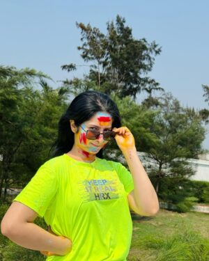 Shreema Bhattacherjee Instagram - Let’s add some colors to our lives and make it beautiful. Happy Holi!💕🦋

#holi #holi2024 #love #colors #thankyouuniverse #fullmoon