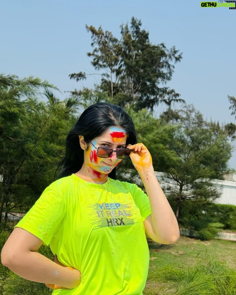 Shreema Bhattacherjee Instagram - Let’s add some colors to our lives and make it beautiful. Happy Holi!💕🦋 #holi #holi2024 #love #colors #thankyouuniverse #fullmoon