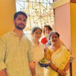 Shreema Bhattacherjee Instagram - মায়ের আশীর্বাদে দিনের শুরু❤️ @bhattacharjeeshuvadeep @officialindranil
