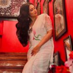 Shreema Bhattacherjee Instagram - তবুও তুমি জানতে চাইলে অকপটে স্বীকার করতেই পারি তোমায় ভালোবাসি।❤️