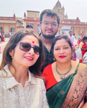 Shreema Bhattacherjee Instagram - মায়ের আশীর্বাদে দিনের শুরু❤️

 @bhattacharjeeshuvadeep @officialindranil