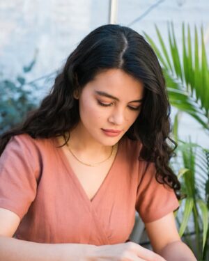 Shristi Shrestha Instagram - 👗 @hempnath 🍃
📷 @ramunapun 🌟
