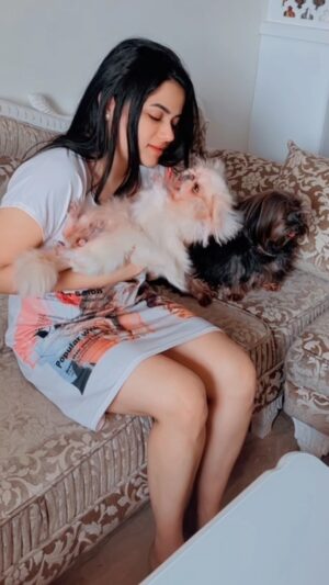 Shrutika Gaokkar Instagram - The most difficult thing about having a dog is the goodbye— 26th Jan i will never forget 😞
I loved you for your whole life and I’ll miss you for the rest of mine.