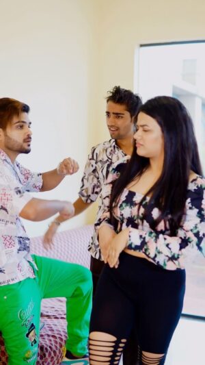 Shrutika Gaokkar Instagram - Kaisa lga mera gana 😅 #instagram #viral #reelsinstagram #reelsvideo #reelsindia #fanny #comedy