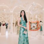 Shu Qi Instagram - #GucciCosmos#🌹 #竹節包#走進典藏展欣賞著品牌的前世今生 美妙又奇幻 🌹聽著Guccio Gucci先生創辦故事超級勵志的👍👍👍