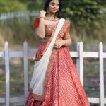 Shyamala Instagram - Esari #sankranthi mamuluga undadhu. Stay tuned to @zeetelugu to experience the festive vibe . #Styled by @impriyankasahajananda Outfit @manasareddy_label Jewlry @kushalsfashionjewellery #styledbypriyankasahajananda Makeup : @vinod_bridelmakeupartist Hair : @elegantbridalmakeovers 📸: @paulino_pictures