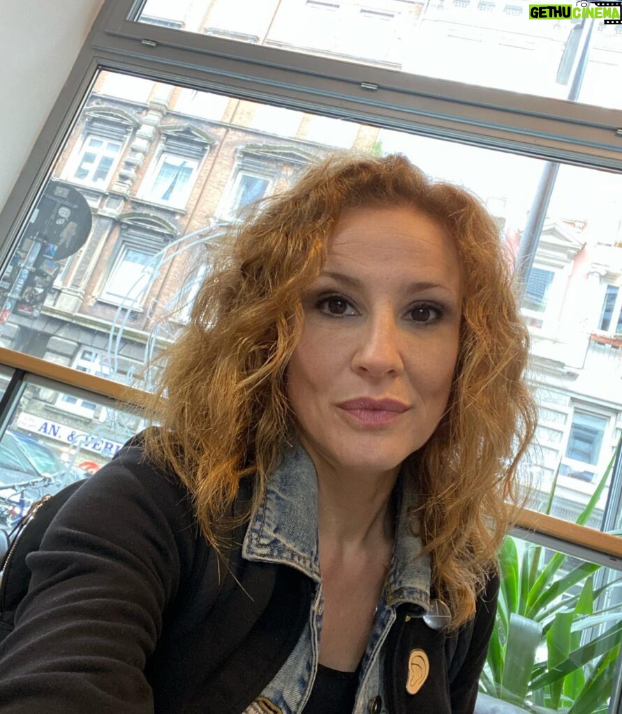 Sigrid Alegría Instagram - Mi pelo en su origen 🥰