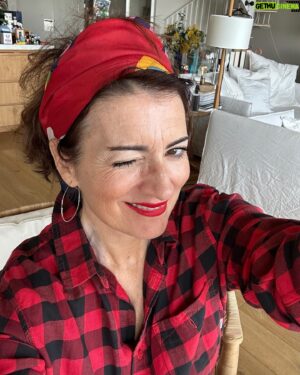 Silvia Abril Instagram - Hoy toca sesión de selfies y de risas esas que no falten ❤️😍🤣