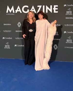 Silvia Abril Instagram - Muy agradecida a @magazinelavanguardia por confiar en mí para presentar esta magnífica noche!
Fue un honor poder estar allí rodeada de amigos y personas a las que quiero. La energía y el apoyo que recibí son inolvidables.
Gracias también a la familia de @bulgari y a @monica_msi por cuidarme siempre tanto 🖤