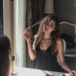 Simay Barlas Instagram -