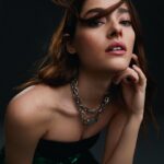 Simay Barlas Instagram - Re Touch Mag Ocak sayısı yayında 💞 Genel Yayın Yönetmeni : @haleceylanbarlas Röportaj : @mukokaya Fotoğraflar : @biemre Styling : @cestlavie.istanbul Video : @yusaebrar Saç : @enginckmk Makyaj : @mustafaisikk_ Fotoğrafçı asistanı : @yunussnunu Makyaj asistanı : @asennn @retouchmagist 🤍 @miraykaya 🤍 @yaseminozbuduntm 🤍