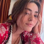 Simay Barlas Instagram - Efnan 🌸🤍 Dün akşam bizi yalnız bırakmayan izleyicilerimize teşekkür ederiz 🤍