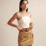 Simay Barlas Instagram -