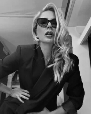 Simge Selçuk Instagram - 🖤🤍