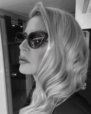 Simge Selçuk Instagram - 🖤🤍