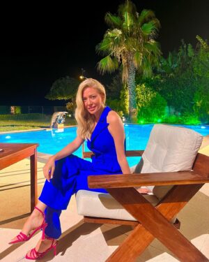 Simge Selçuk Instagram - 💙💚Bazı geceler çokzel😉 Ve “Bazı kimseler sizden hiçbir zaman hoşlanmayacak. Çünkü sizin ruhunuz, maneviyatınız onların şeytanlarını rahatsız eder.” Denzel Washington. (ve artı sizin masumiyetiniz ! )