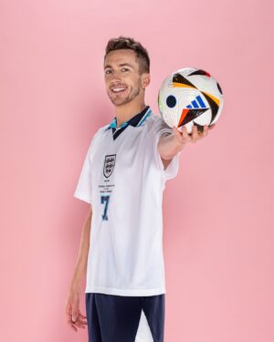 Simon Minter Instagram - #️⃣ 7️⃣ 🏴󠁧󠁢󠁥󠁮󠁧󠁿 🦁 @miniminter