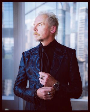 Simon Pegg Instagram - Thank you NYC. You were, as always spectacular. ❤️

And thanks again @joshuakanebespoke for the killer threads. 💙