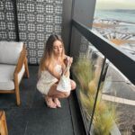 Sinem Kobal Instagram - 🎂 white nite 💫 🌧️