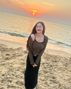 Siriamol Onkoon Instagram - sunset 🌅🌊
