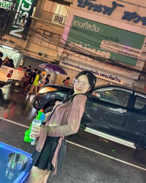 Siriamol Onkoon Instagram - Songkran day 3💦🎉