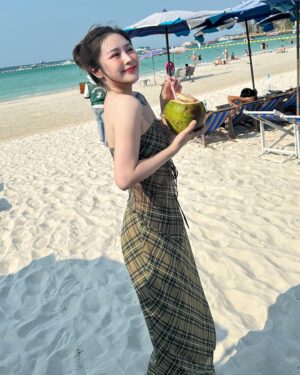 Siriamol Onkoon Instagram - 🌴🥥🌊