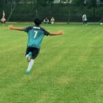 Sissy Prescillia Instagram - Mana nih suara si bapak kok kayanya anteng2 aja? apa emang cuma ibu-ibu yang punya energi berlebih kalo nonton anaknya tanding? 🤣🤣🤣 #video #football #match #soccer #kids #proud #parents #happy #reels #instagood #likes