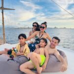 Sissy Prescillia Instagram - Biar papa mama gak bosen liat gadget teroosss! ⛵️☀️