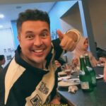Sissy Prescillia Instagram - Pinter ngerayu gini belajar dari siapa sih? #Roadtrip #SungkarJavaTrip #family #latepost #fun #holiday #video #reels