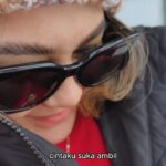 Sissy Prescillia Instagram - ✨Seru banget! ✨ Ngeliatin bapak naik lambo, tapi udah ya pak @rifato jangan tiba-tiba pulang di garasi udah ada ltu mobil, COSTA TROPPO 🤣 #video#vlog #italy #view #beautiful #beautifuldestinations #happy #fun #drift #reels #reelsinstagram #instadaily #dailylook
