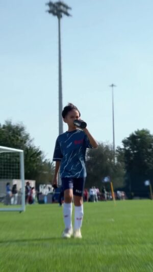 Sissy Prescillia Instagram - Kirain anaknya bakal jadi pembalap kaya bapaknya @rifato ~ eh ternyata malah ngikutin omnya @ibachdim main bola sampe sampe ke Abu Dhabi 🤩✨!

#Vlog #AbuDhabiCup #Soccer #Parents #Proud #Mom #Dad #Brothers #Reels