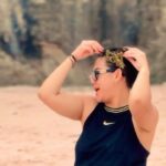 Sissy Prescillia Instagram - Kapan lagi bisa menyatu dengan alam yang seindah ini? Ini nih salah satu keajaiban alam, di Pink Beach Komodo, yang bikin liburan gue terasa lebih merona. 💖🏝️ #PinkBeach #Komodo #ExploringNature #vlog #vacation #travel #beautifuldestinations #indonesia #instagram #instagood #instalike